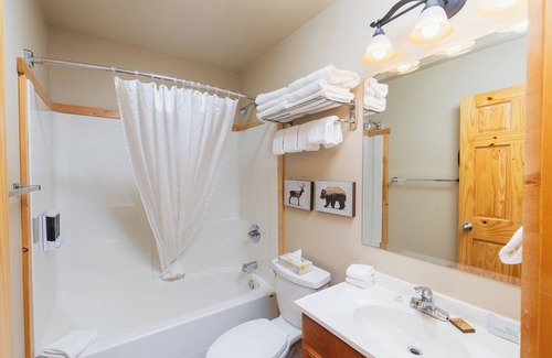 Jasper East Cabin | Single Bedroom Unit in the Mountain
