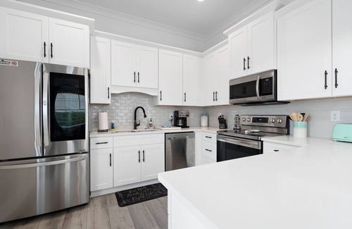 Orange Beach Cottage | Beachfront Cottage with Private Access and Top Amenities