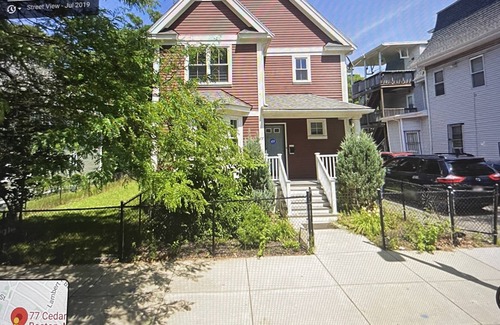Highland Park House | Family-Friendly 3 Bedroom Retreat Near Downtown & Hospitals