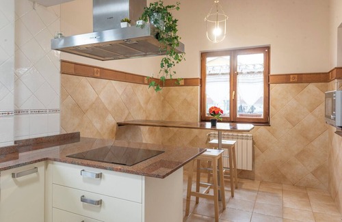 Liencres Ski Chalet | Family Retreat with Ocean Views and Spa Amenities