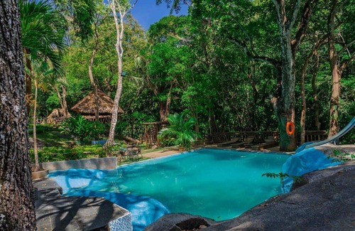Santa Marta House | Discover the Comfort of SINGLE LEMON SAW 2 with Pool & Spa