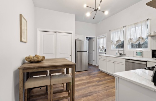 Columbia-Tusculum House | Single level 2 bedroom- minutes from downtown!