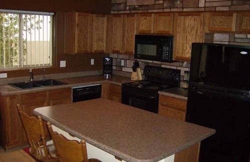 San Tan Valley House | Inviting 3B/2B Johnson Ranch with Pool & Ocean View