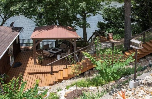 Roach House | Tranquil Lakeside Retreat with Child-Friendly Amenities
