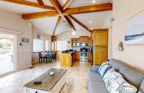 Port Isabel Cottage | Waterfront Retreat: Ocean Views, Patio & Top Guest Rating