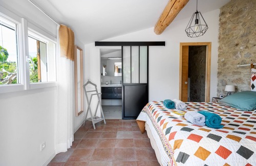 Merindol-les-Oliviers House | Cozy Single Room at Le Ventoux with Countryside Views