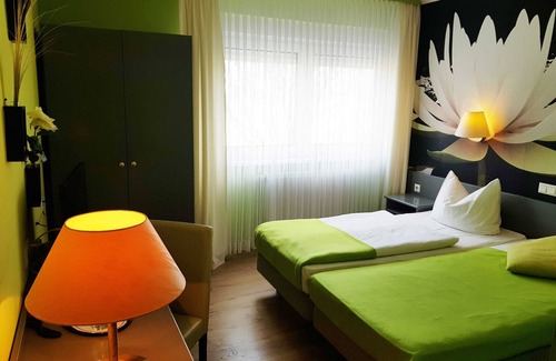 Buro House | Cozy Single Room at Hotel Zur Fichtenbreite "Garni plus"