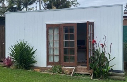 Fennell Bay Cabin | Cozy Cabin with Ocean View, Kitchen & Family-Friendly Vibes