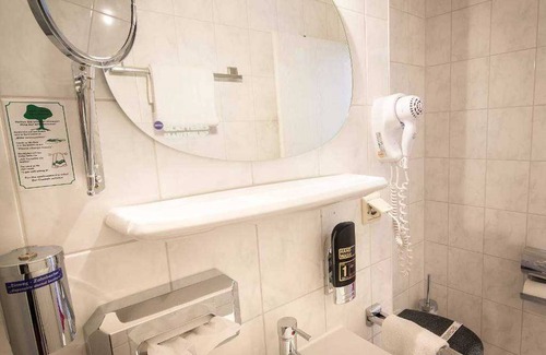 Mitte Hotel | Single room - Hotel Burgschmiet GmbH