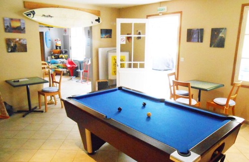 Naujac-Sur-Mer House | Cozy Single Room Steps from Pin Sec Beach with Spa Amenities