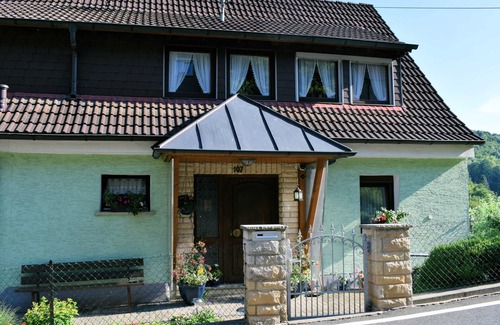 Egloffstein Apartment | Cozy Single Room with Breakfast at Gästehaus Grau