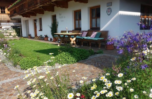 Alpbach Cottage | Cozy Single Room with Kitchen at Haus Postfeld 606