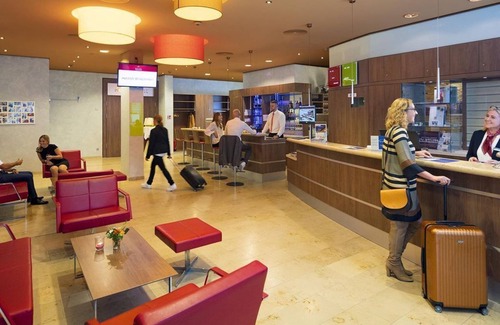 Speyer House | Comfortable Single Room with Accessible Amenities - Hotel Löwengarten