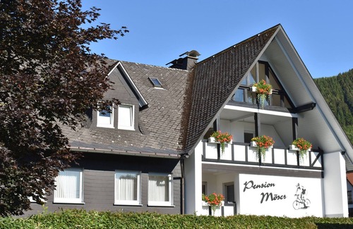 Saalhausen Apartment | Cozy Single Room with WC, Shower & Breakfast Included
