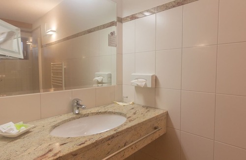 Unterach am Attersee House | Single room with balcony - Attersee 7 - Hotel STADLER am Attersee, Ihr Seehotel im Salz