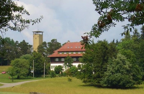 Albstadt Apartment | Cozy Single Room with Shower & Breakfast Included