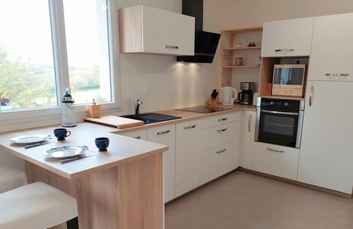 Plouarzel House | Inviting Single Storey Holiday Home in Plouarzel