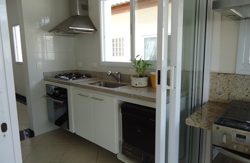 Jardim Virginia House | Ideal Oceanfront Escape: Comfort and Leisure in Guarujá
