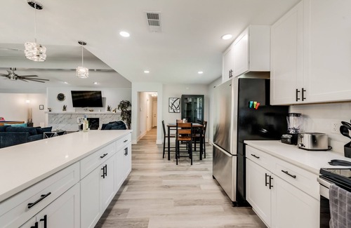 Carrollton House | Modern 4 BR Retreat with Private Pool and Breakfast Included