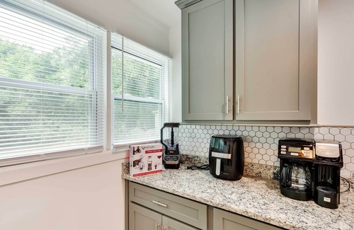 Tuskegee House | Convenient Single-Story Home Near Tuskegee University