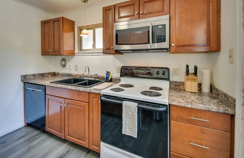 Northeast Virginia Beach House | Family-Friendly Virginia Beach Home with Backyard Retreat