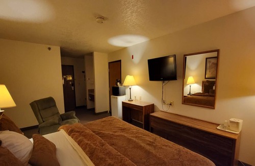 Ulysses Hotel | Single Tree Inn Hotel O