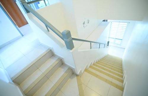 Mersing House | Discover Singstay Guesthouse: Child-Friendly Haven