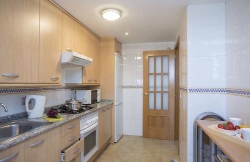 Penya-roja Apartment | Singular Stays Oceanográfico: Family-Friendly Getaway