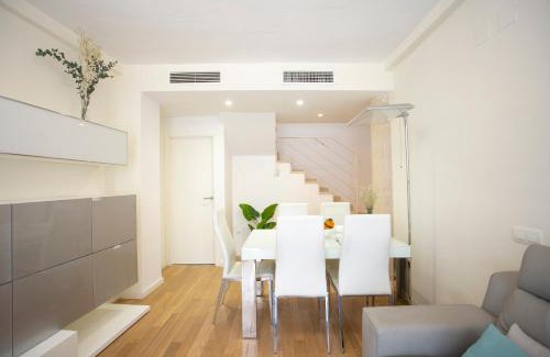 La Xerea Apartment | Elegant SingularStays Comedias IV: Family-Friendly Escape