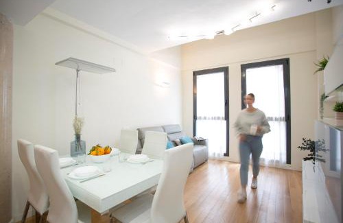 La Xerea Apartment | Elegant SingularStays Comedias IV: Family-Friendly Escape