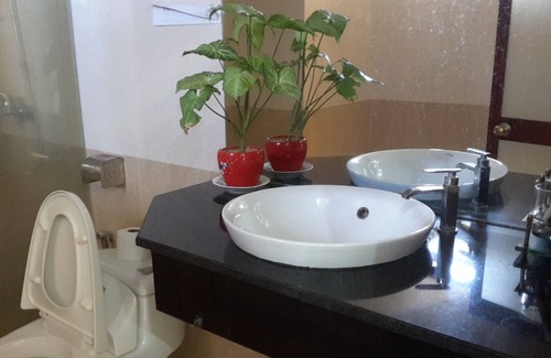 Thang Tam Apartment | Relaxing Sinhvu Three Bedroom Apartment with Ocean View
