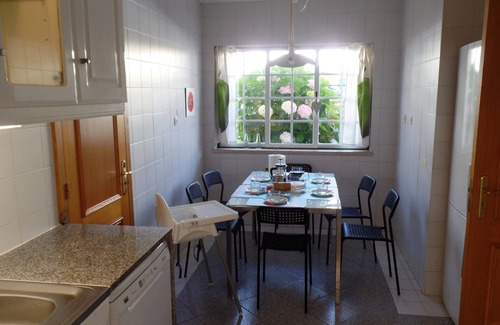Santa Maria e Sao Miguel House | Experience Sintra FlowerHouse: Poolside Bliss Awaits