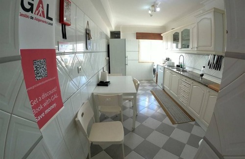 Algueirao - Mem Martins Apartment | Enchanting Sintra T3 Duplex with Balcony & Breathtaking Views