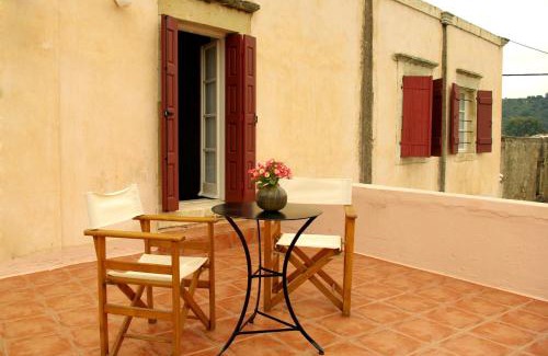 Vori Villa | Unforgettable Stays at Sior Nikoletos - 4-Star Oceanfront Escape