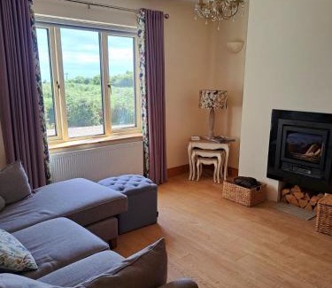 Spiddal House | Sioscadh na Mara
