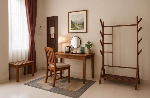 Phonsavan House | Family-Friendly Sipanya Guesthouse with Breakfast Included