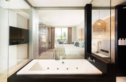Arona Hotel | Indulge at Sir Anthony Hotel - 5-Star Retreat with Spa & Pool