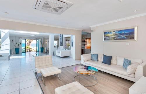 Bloubergstrand Villa | Serene Oceanfront Retreat at Sir David Baird 22