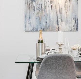 Brompton & Hans Town Apartment | Experience Sir Hans Residence Near Harrods with AC