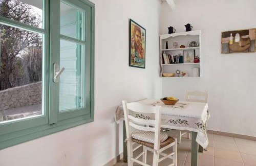 Korithi House | Discover Sira Stonehouse: Pet-Friendly 4-Star Retreat