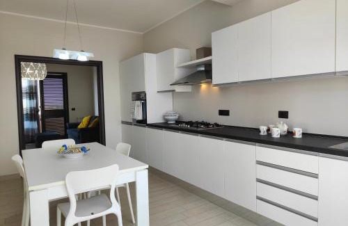 Tiche Apartment | Discover Siracusa Suite: Family-Friendly with Free Parking