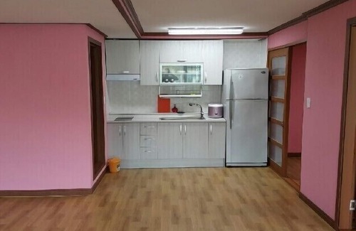 Changwon House | Family-Friendly Stay at Sirak Pension with Kitchen Access