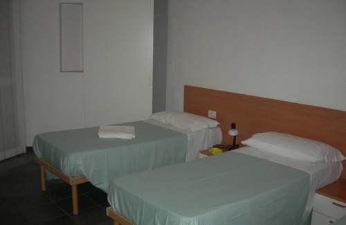 Vercurago Hotel | Budget-Friendly Sirena: Family-Friendly with Breakfast Included