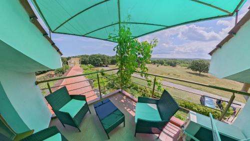 Sinemoretz House | Cozy Sirius Guest House with Pool & Family-Friendly Amenities