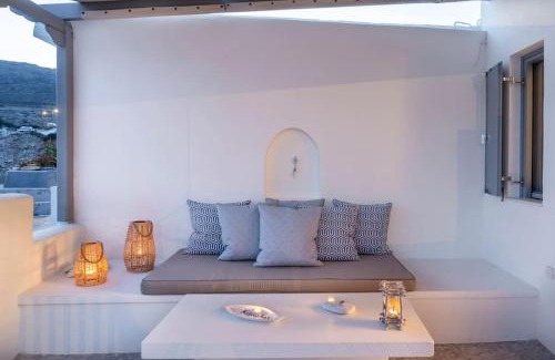 Kimolos House | Inviting Sirma Beach House: Oceanfront & Pet-Friendly Retreat