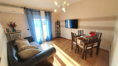 Sirmione Apartment | Beautiful Sirmione4U - Domus by the Castle, Rated 9.3/10