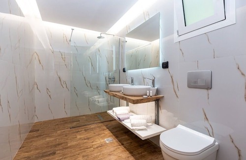 Kavos Hotel | Experience Relaxation at Sirocco Hotel with Pool & Dining