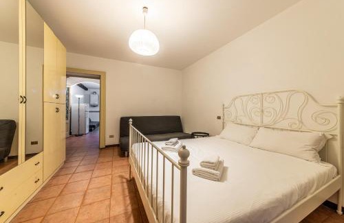 Porta Venezia Apartment | Cozy Sirtori Apartment - Family-Friendly Retreat Awaits You