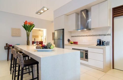 Port Douglas House | Beachside Haven - SISANYA with Ocean Views & Private Pool