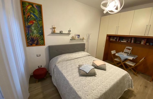 Pozzuoli Bed & Breakfast | Top-Rated Sissi B&B: Family-Friendly Retreat Awaits